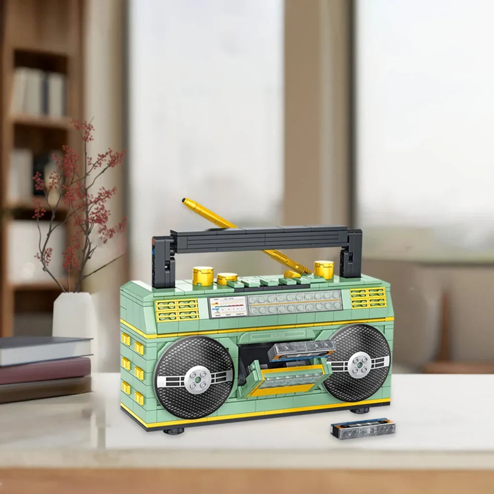 Vintage Radio Building Set - Classic Retro Music Player Model Kit | Compatible Building Blocks for Kids & Adults | Creative Display Gift Toy